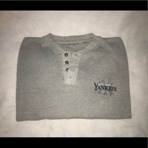 New York Yankees sweatshirt